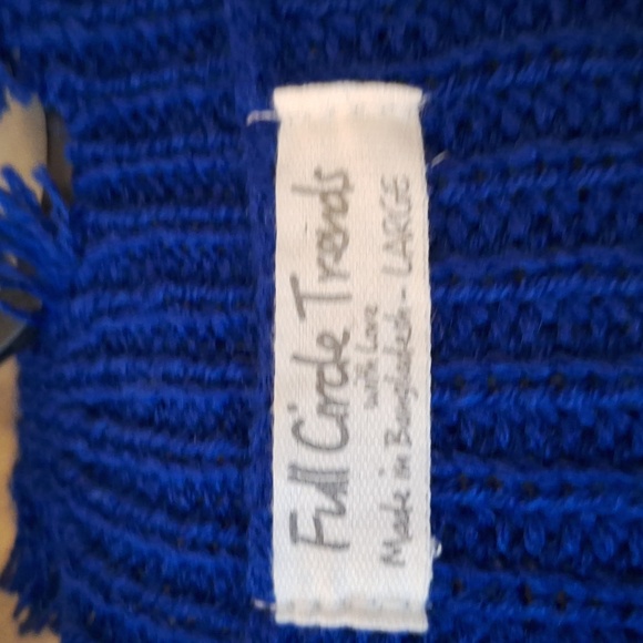 V-Neck Multi Color, Fringed, Cropped Sweater NWT  Size Large - Picture 11 of 14